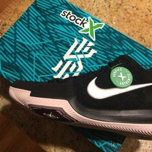 Nike Kyrie 3 Dead Stock